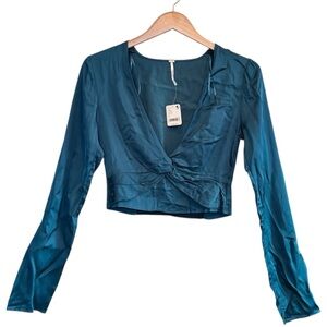 🌈 6/$60 NWT Free People Size Large Cropped Top Satin Teal Know Front Long Sleeve